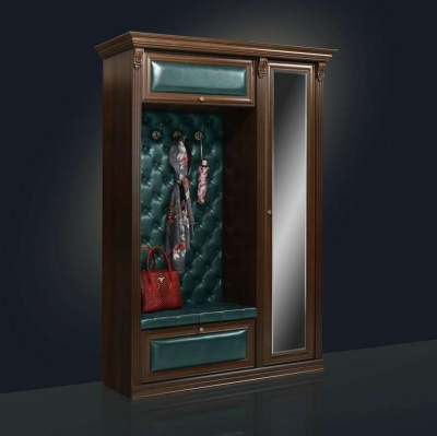 Прихожая Б5.1 (дверь справа с зеркалом). Фото